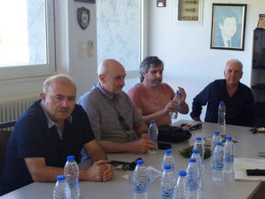 Μέτοχος και ο Πλουμάκης