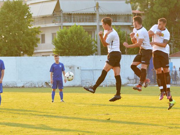 Στο… περίμενε για δύο