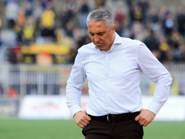 Κλειστά χαρτιά