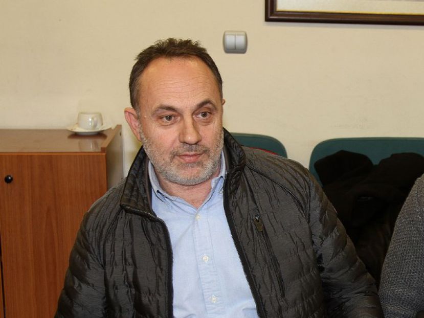 «Γήπεδο 8.000 θέσεων»