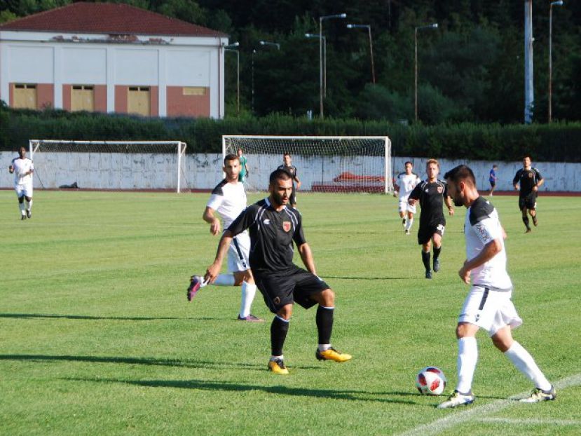 Με 21 παίκτες στην Κόρινθο