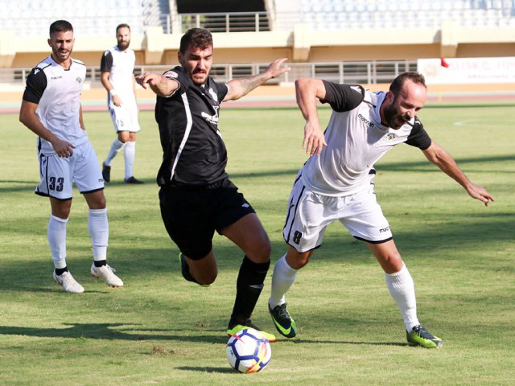Πέταξε έξω… τον Καραϊσκάκη