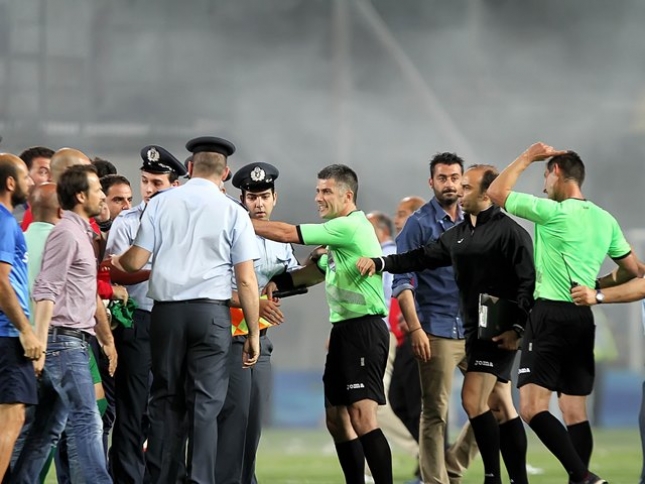 «Πρόεδρος – μαριονέτα»