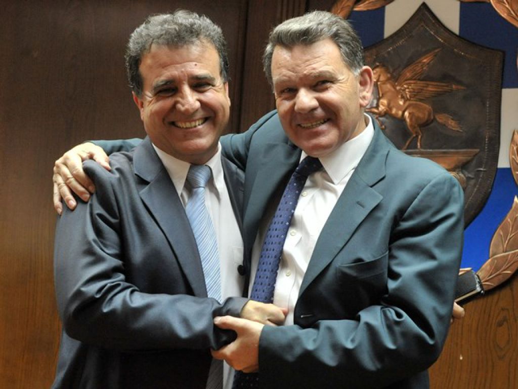 «Μην ρωτάτε γιατί σωθήκαμε»