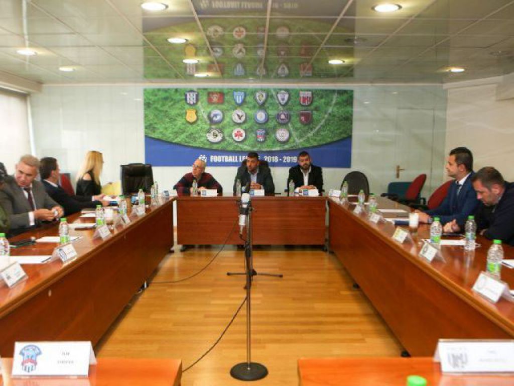 «Κάλυψη κενών από Football League»