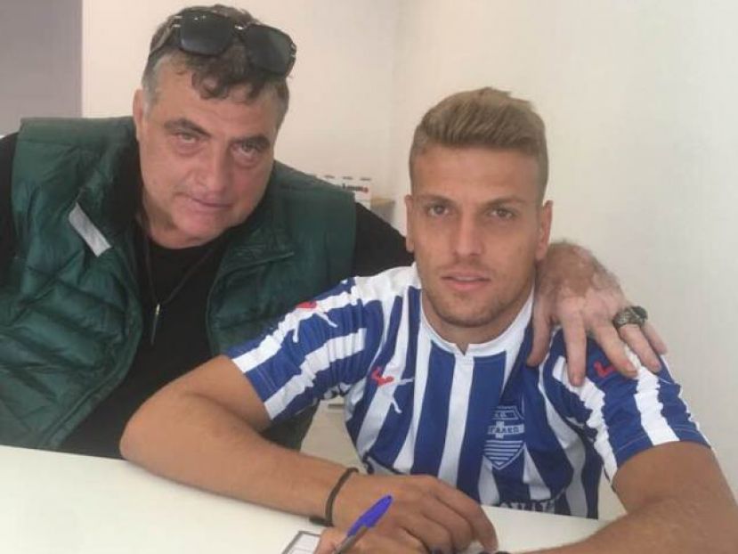 Παπαγγελής στο Αιγάλεω