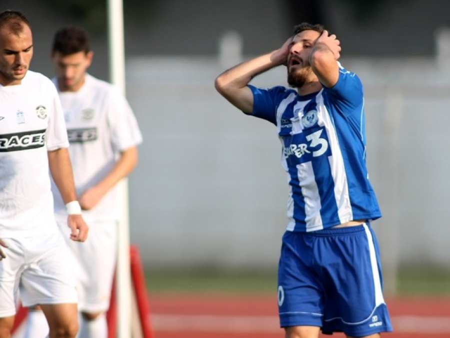 Τρεις απόντες, δύο ερωτήματα