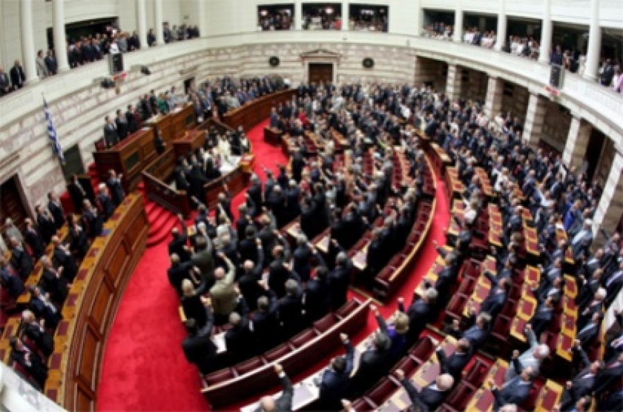 Η Βουλή «σώζει» την Super League