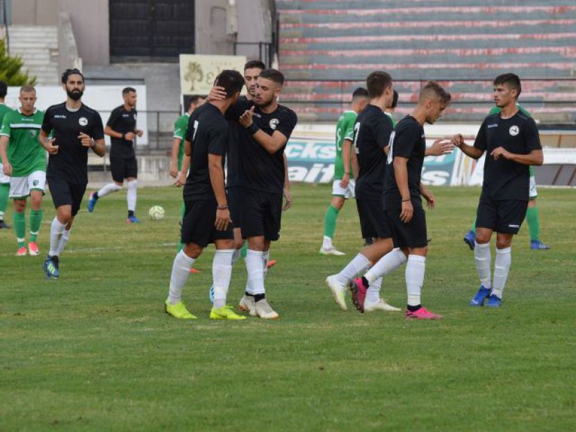 Περιμένουν τις… υπογραφές
