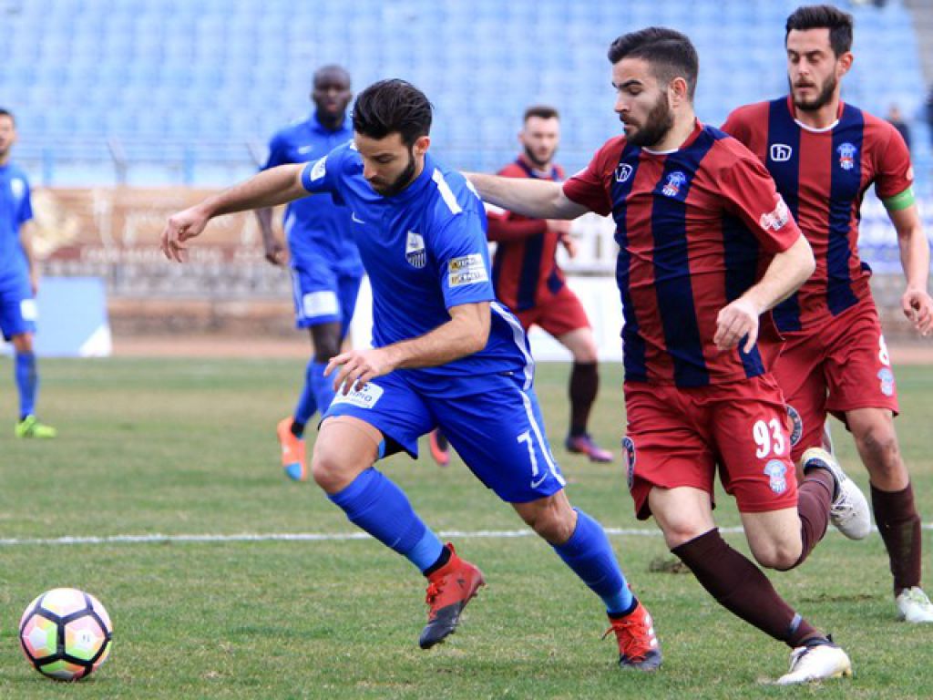 «Δεν σκύβουμε κεφάλι»