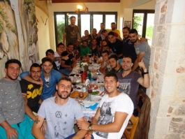 Τραπέζι από Κατσιγιάννη