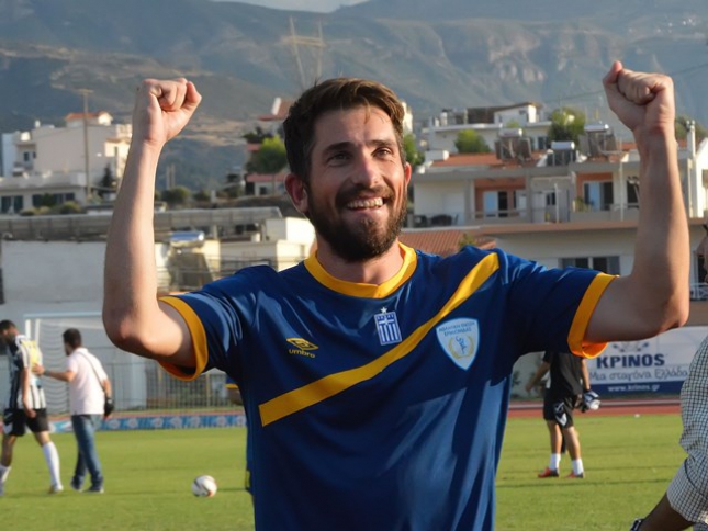 Ο Βλαχόπουλος την οδηγεί!