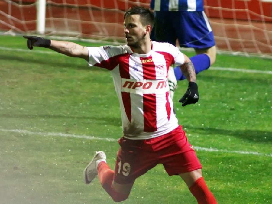 Χάνει την πρεμιέρα ο Δεινόπαπας