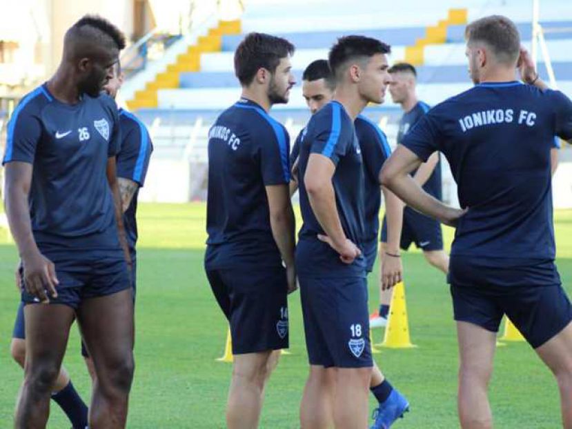 Τρία διαζύγια στον Ιωνικό