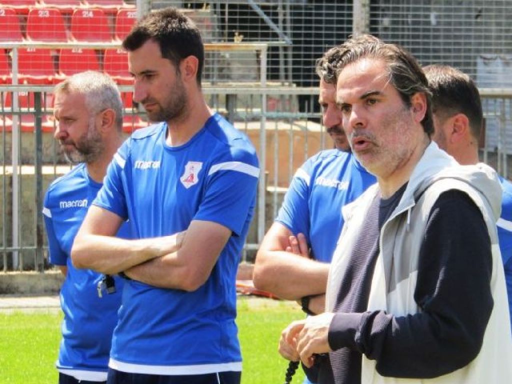 «Νέος προπονητής σε δύο εβδομάδες»