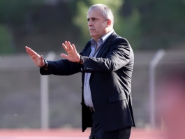 Μιλάει με Τοπαλίδη!
