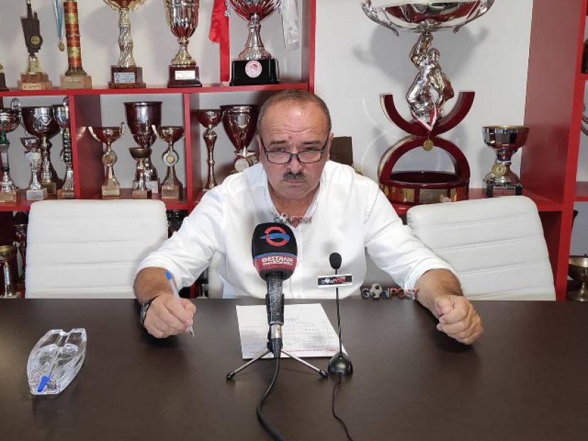 «Να πέσουμε στο ποτάμι…»