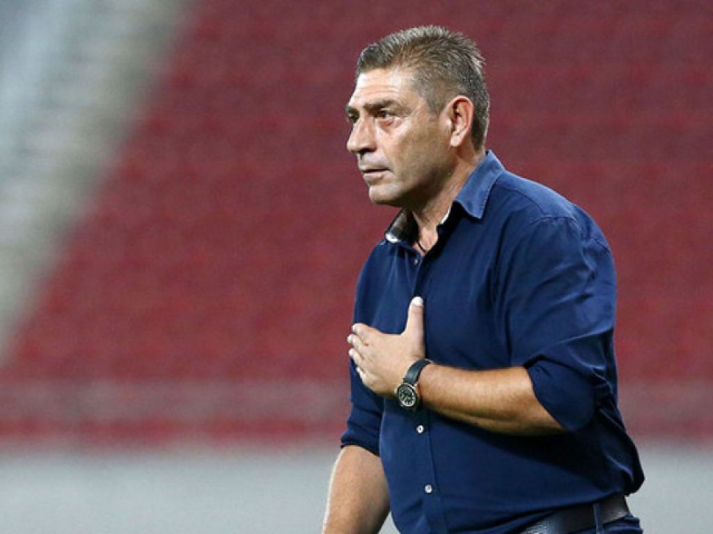 «Να προσέξει το γήπεδο»