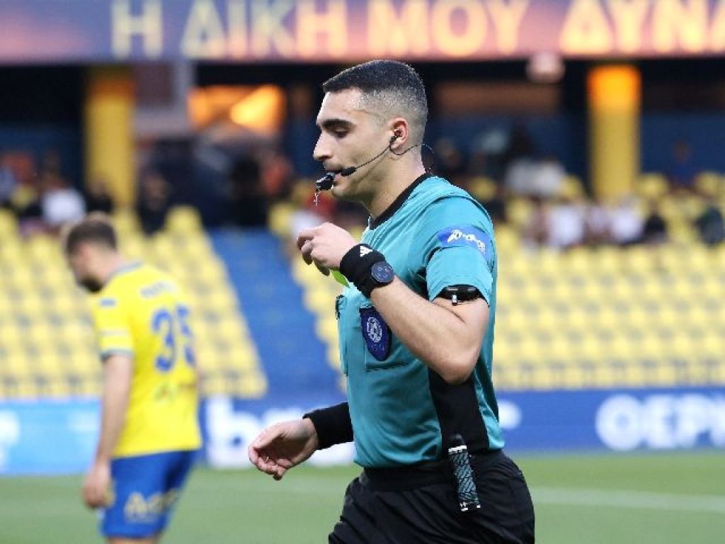 Κόκκινος στη Νέα Σμύρνη