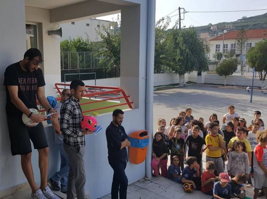 Σε σχολεία στο Καστέλι ο ΑΟΧ Κισσαμικός (pics)