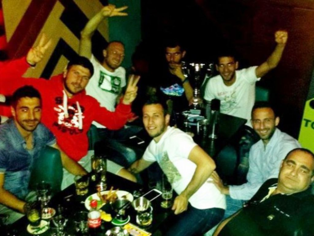 Γλέντι για την άνοδο