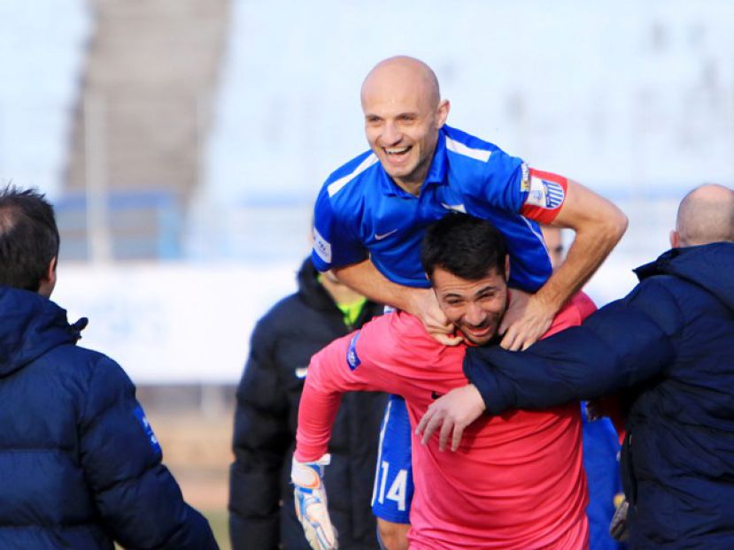 «Δεν χτύπησε στο χέρι»