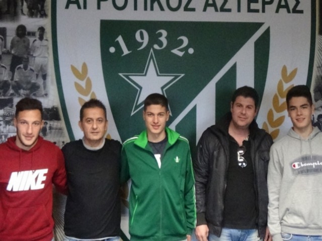 Επαγγελματίες οι Λάμπρου, Μητσιός, Έππας