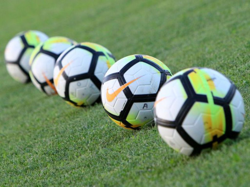 Η πρεμιέρα της Football League