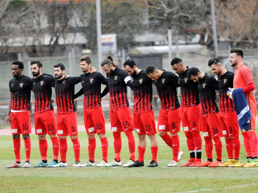Τρεις ώρες ανάλυση