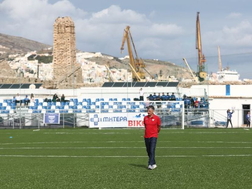 Ακατάλληλο το γήπεδο της Ελλάς Σύρου