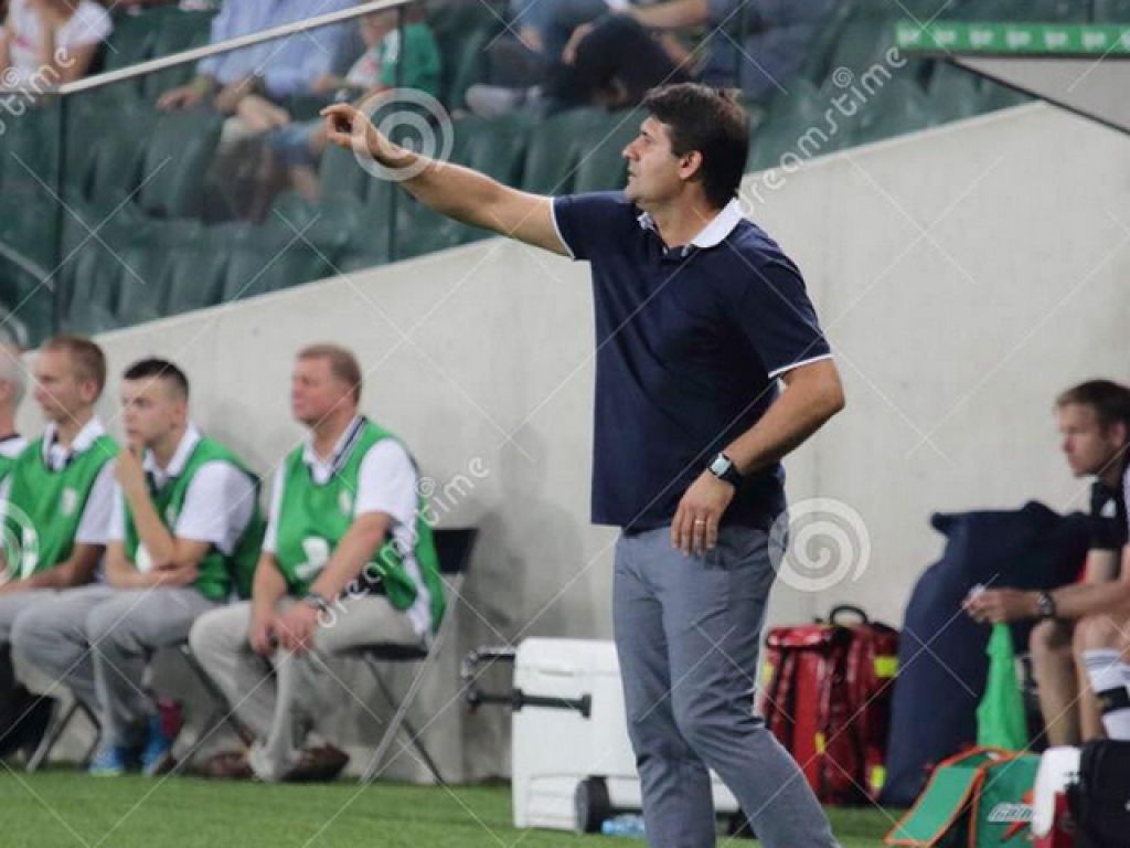 Ξεκαθαρίζει του προπονητή