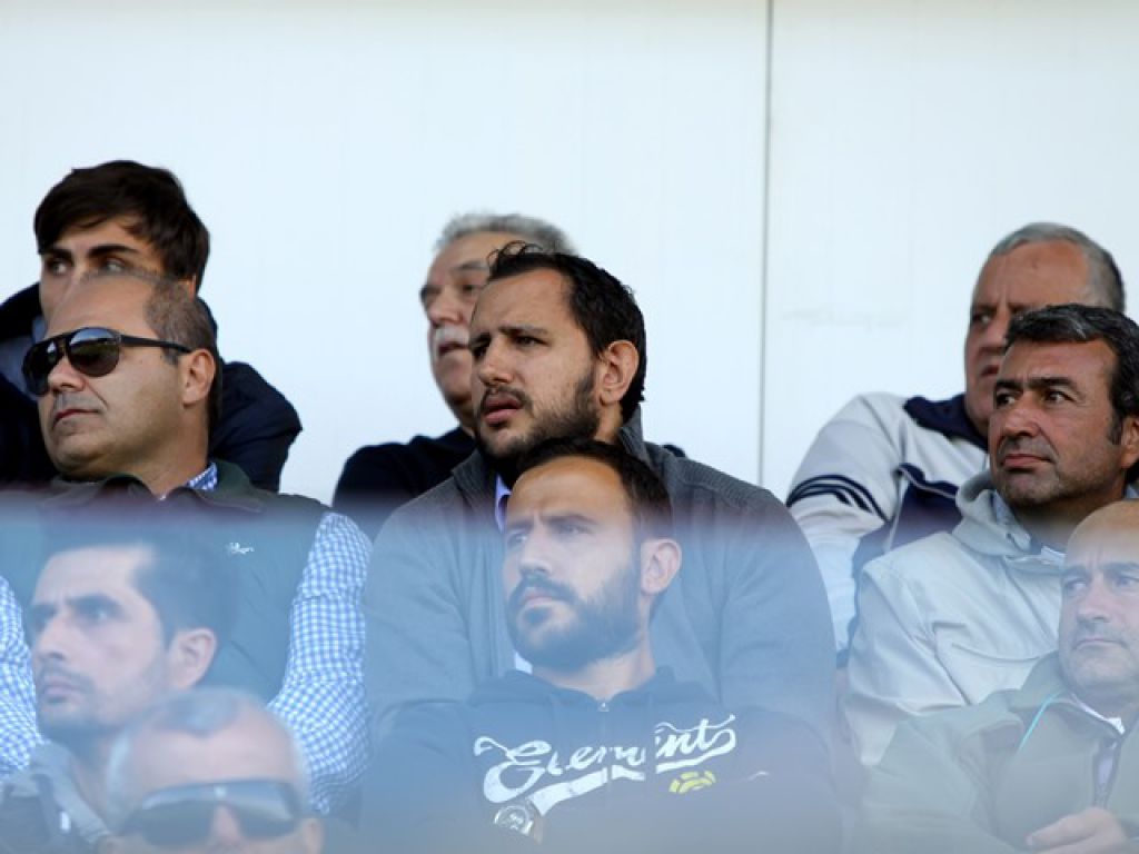 Επαφή με Κατσιγιάννη