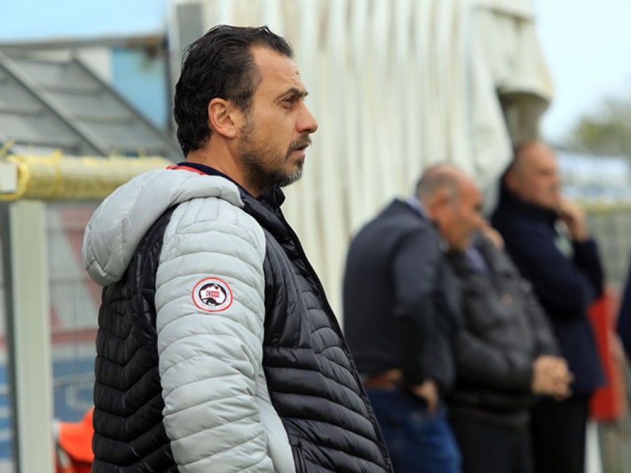 «Θηλιές να με κρεμάσουν»!