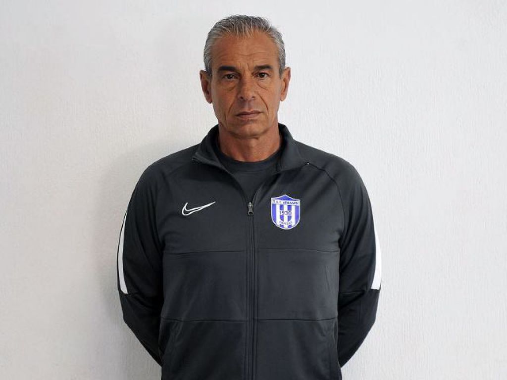 Αποχώρηση Κυριακούλη