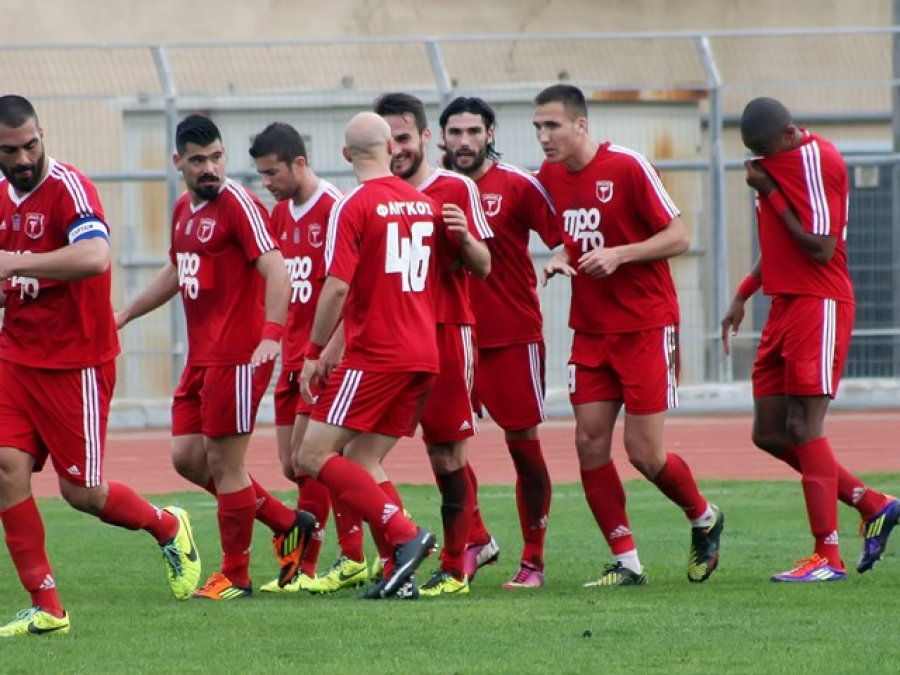 Ψάχνει για προπονητή