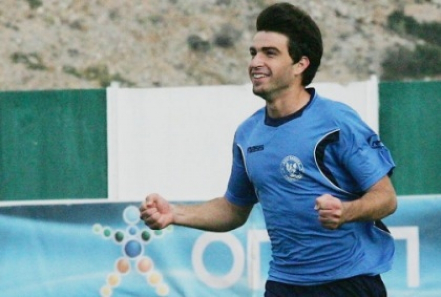 Στη Νίκη Βόλου ο Μπέκα