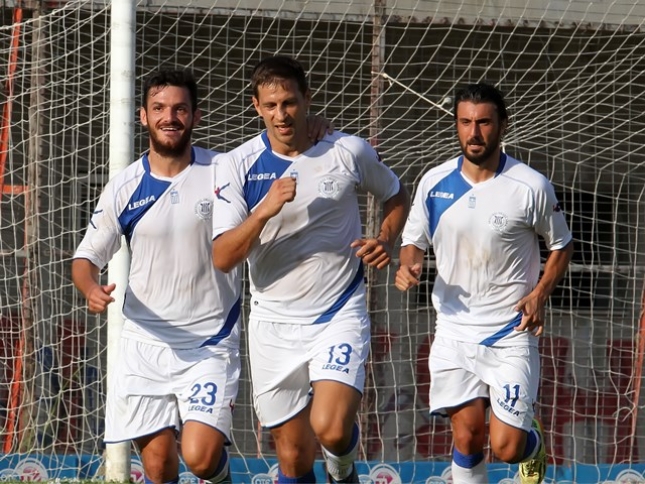 Περιμένουν τις ημερομηνίες
