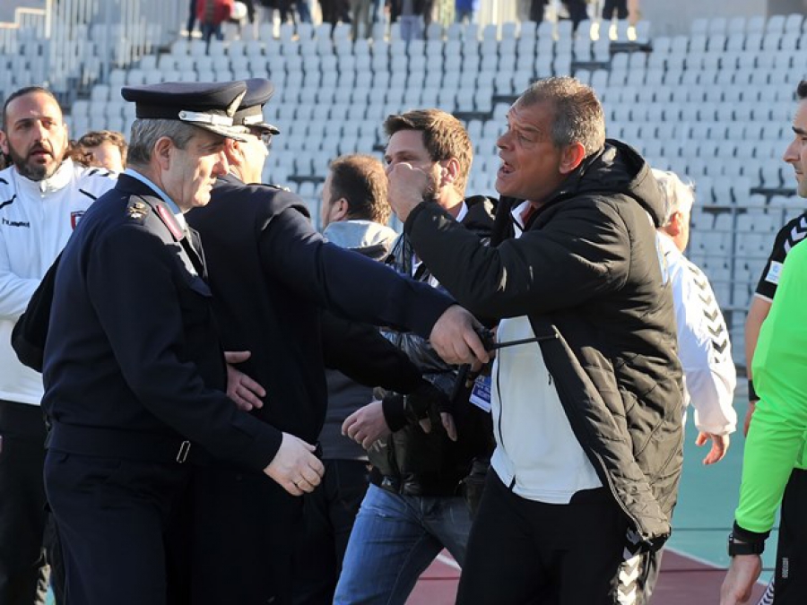 Με Σπανό στον πάγκο