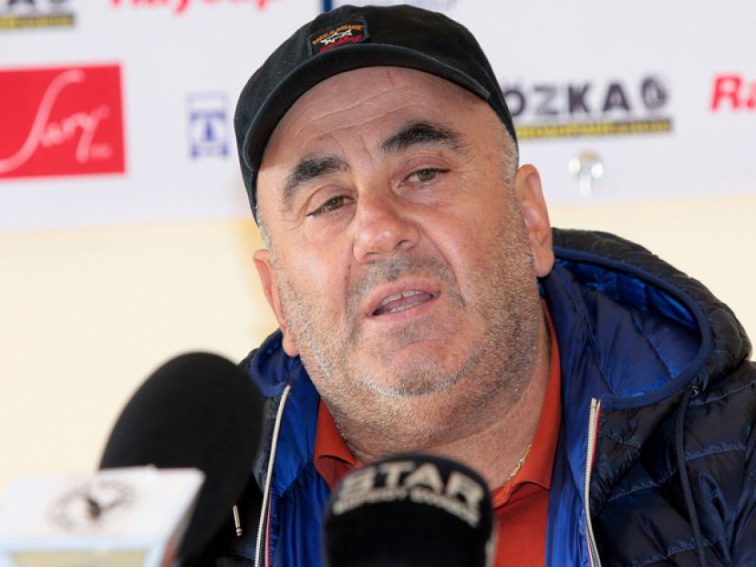 Στην Αθήνα ο Μπύρος