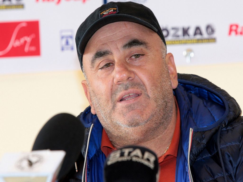 Στην Αθήνα ο Μπύρος
