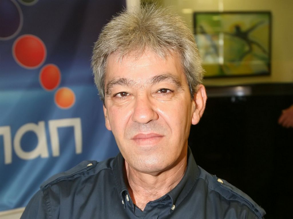 Παράταση στο θέμα προπονητή