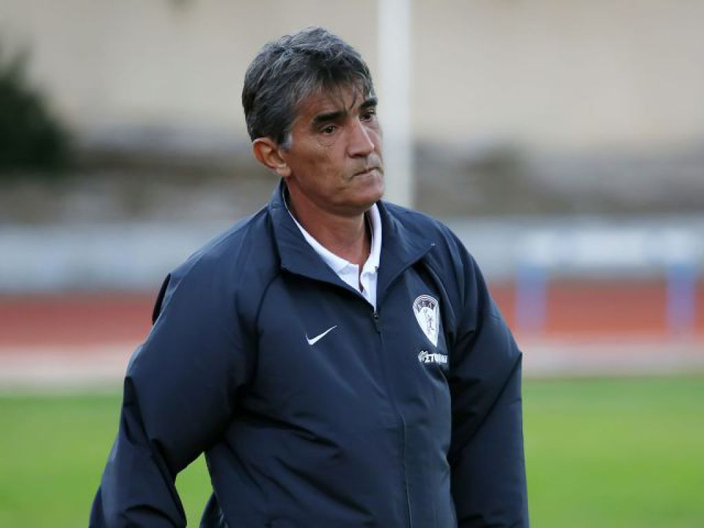 Αγωνία για Χοτζάλι