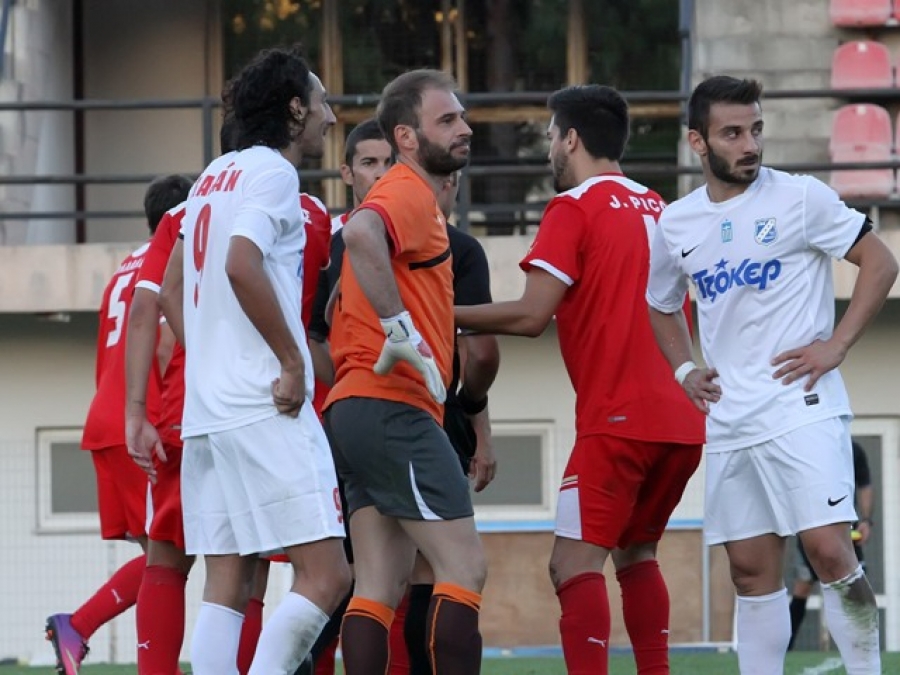 Δεν βιάζονται στη Γλυφάδα