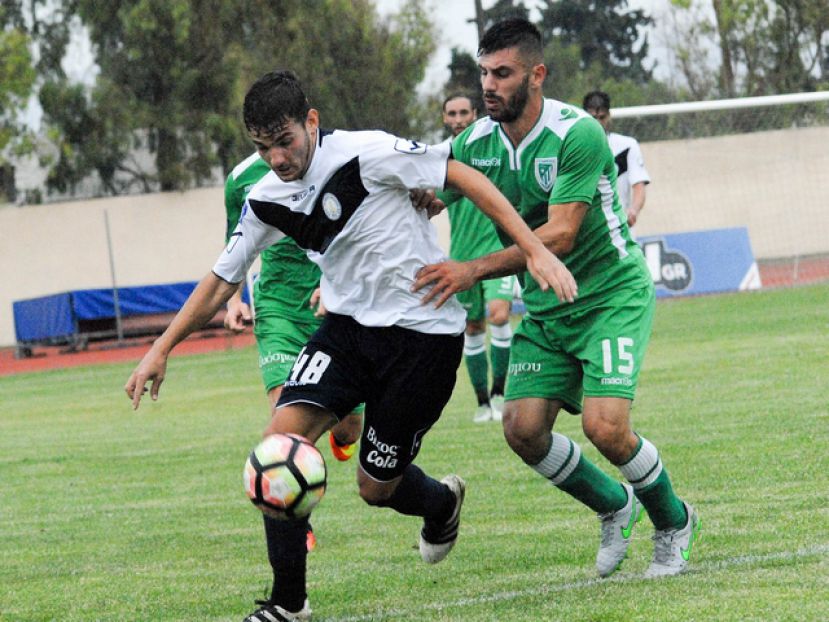 Επαφή με Παναχαϊκή ο Μπουτζίκος