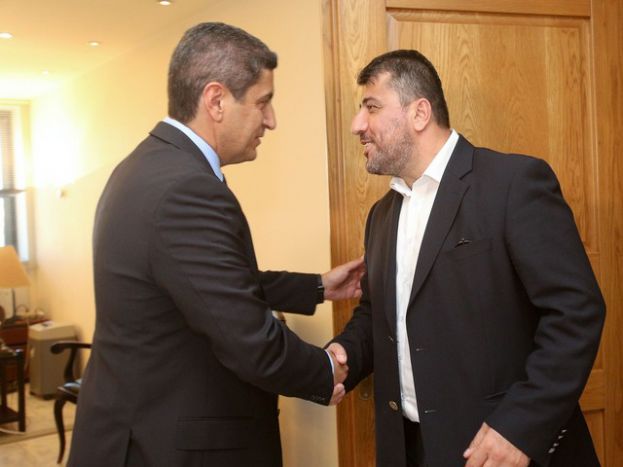 Η απάντηση Αυγενάκη στα 800€