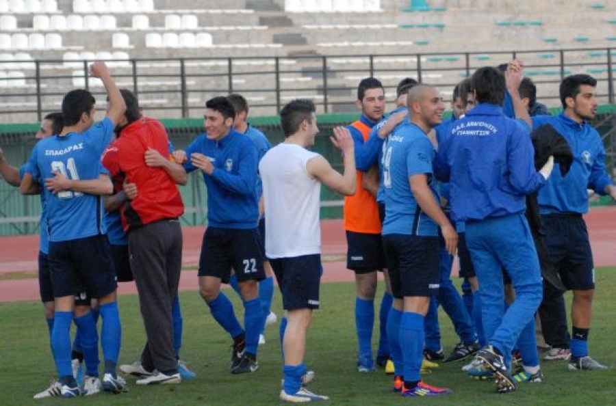Επαφές με επιχειρηματία για χορηγία!
