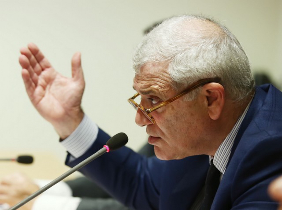 Μελλισανίδης: «Μην ακούτε τίποτα»