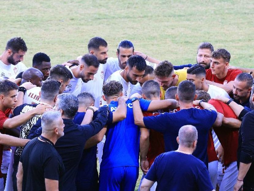 Ελεύθερος ο Σγούρος