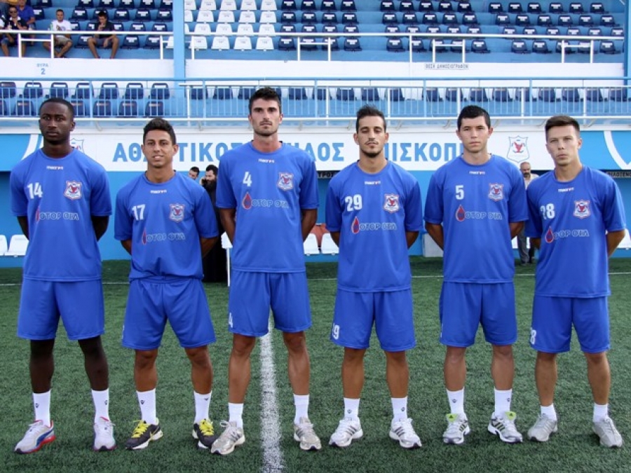 Πρώτη με Ντάρκο