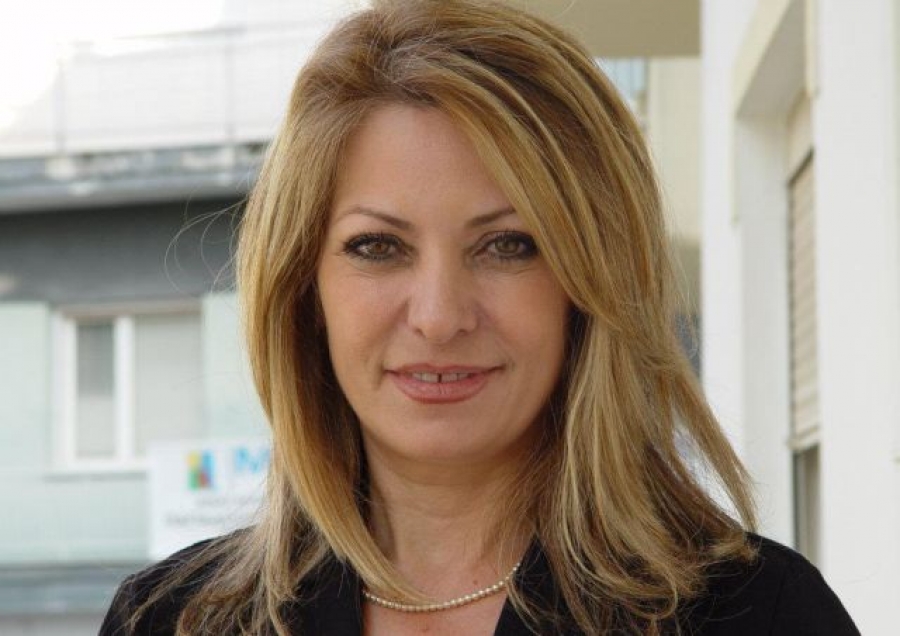Η Άννα Μάνη για Βατανιακό